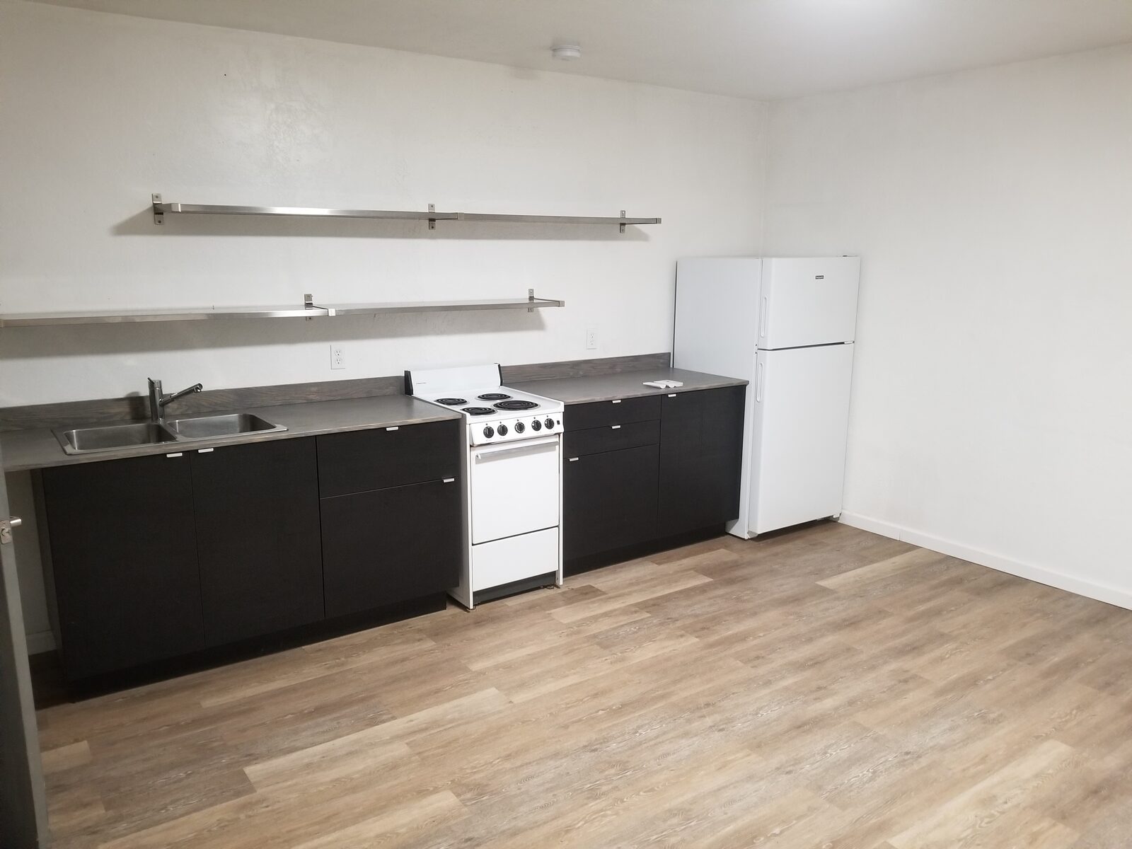 155 Ash Unit A - Photo 1
