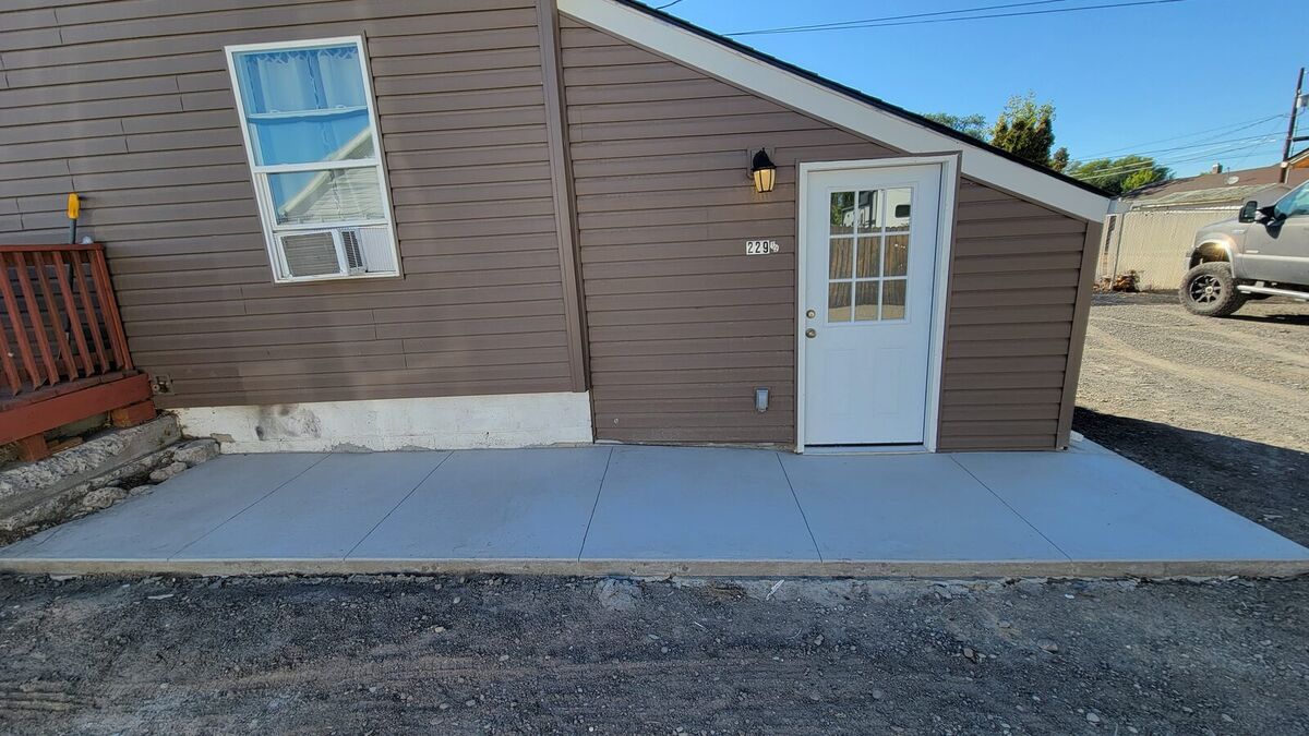 229.5 Addison - Photo 1