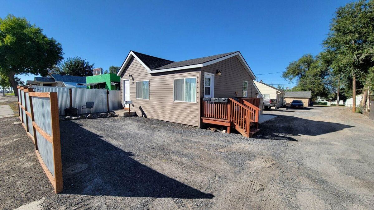229.5 Addison - Photo 10