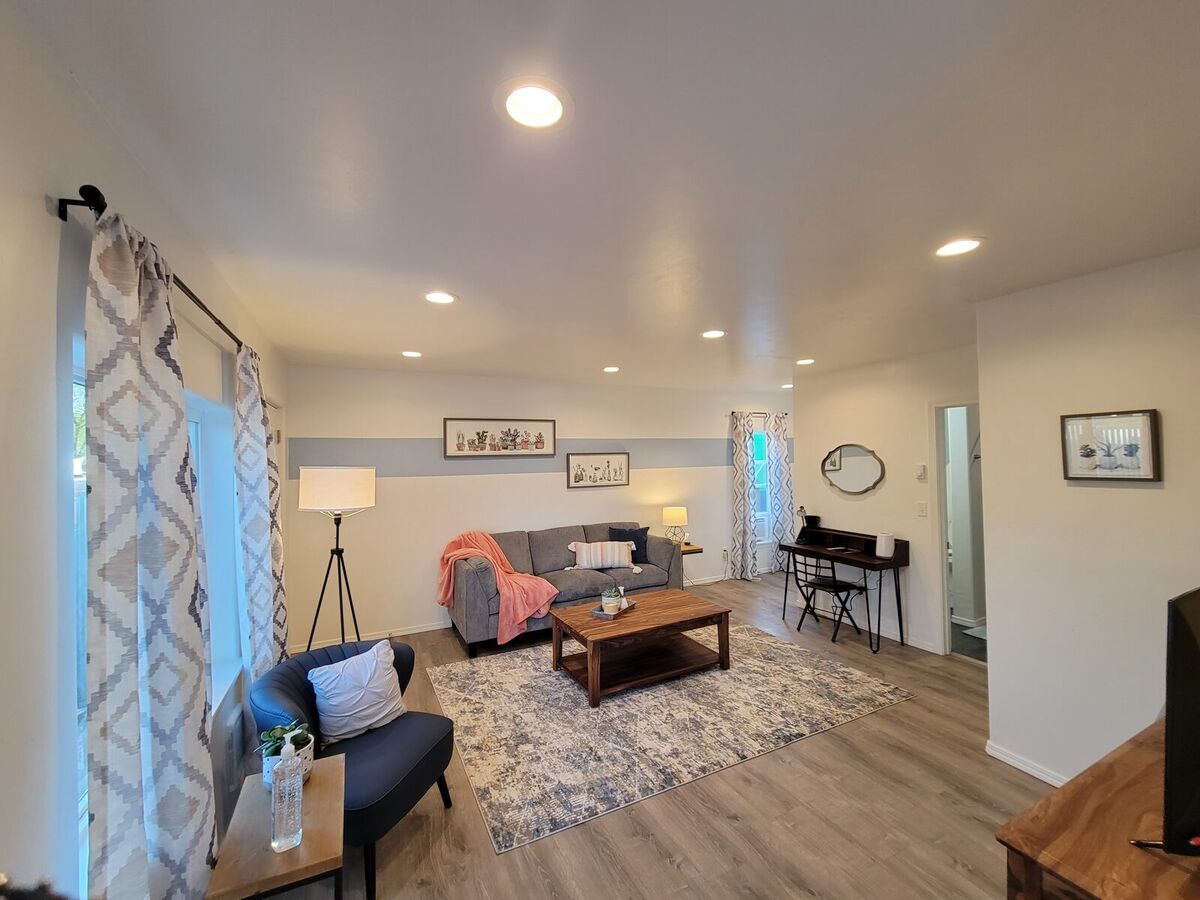 229 Addison photo 1