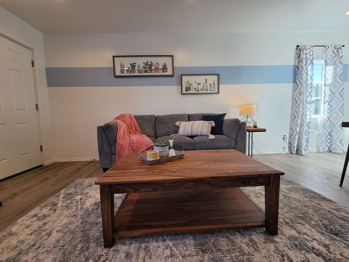 229 Addison photo 9