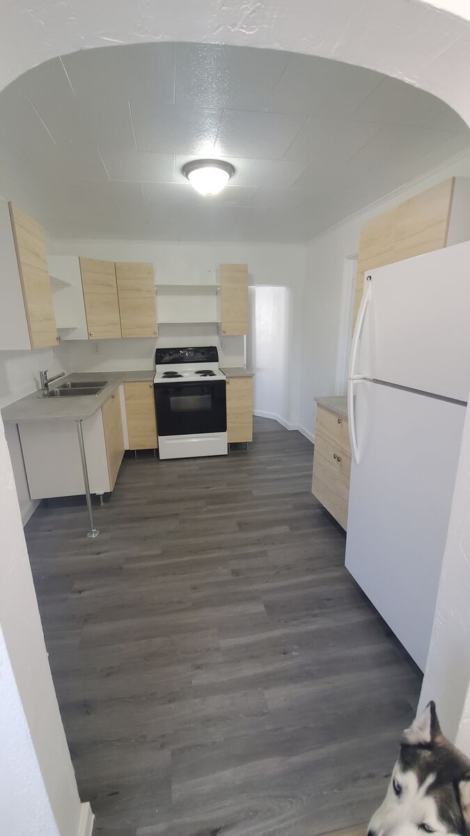 354 4th Ave Apt 1 - Photo 2