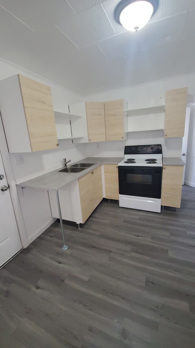 354 4th Ave Apt 1 - Photo 3