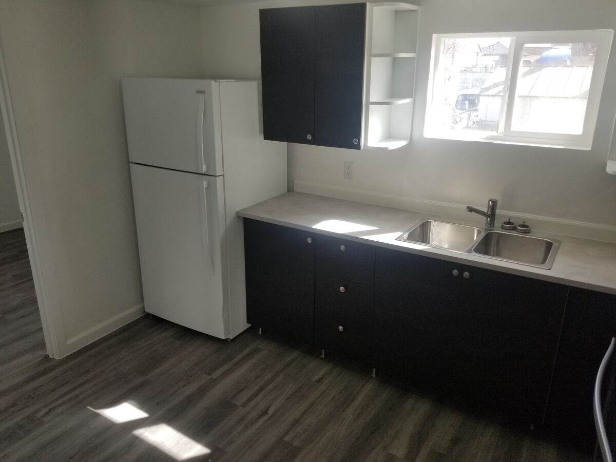 354 4th Ave Apt 3 - Photo 5