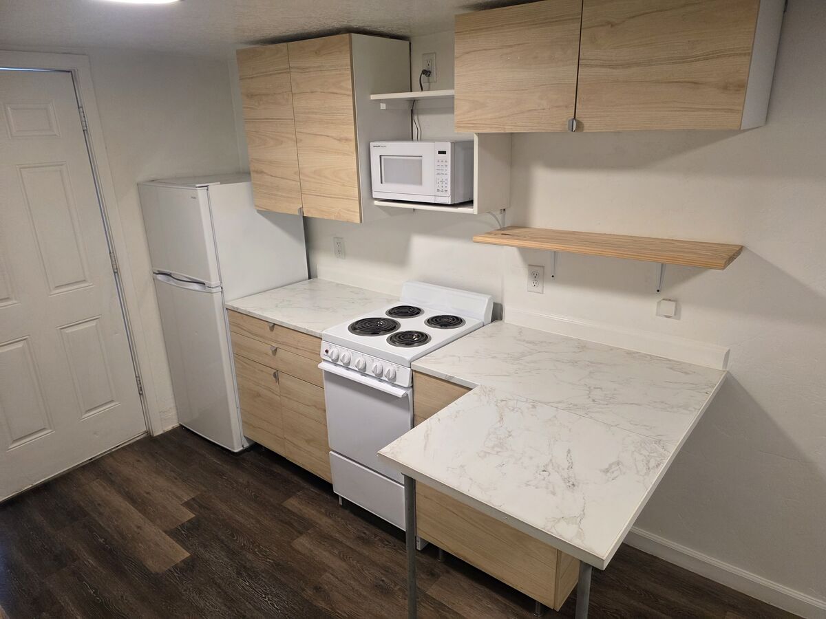 354 4th Ave Apt 4 - Photo 3