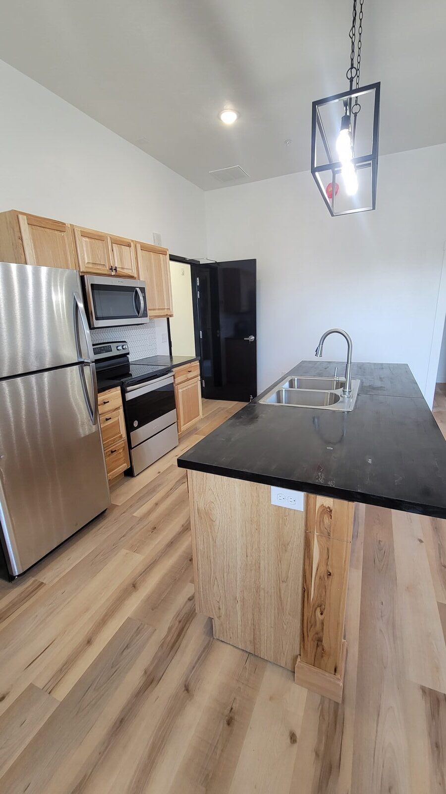 420 Main Apt 2 - Photo 4