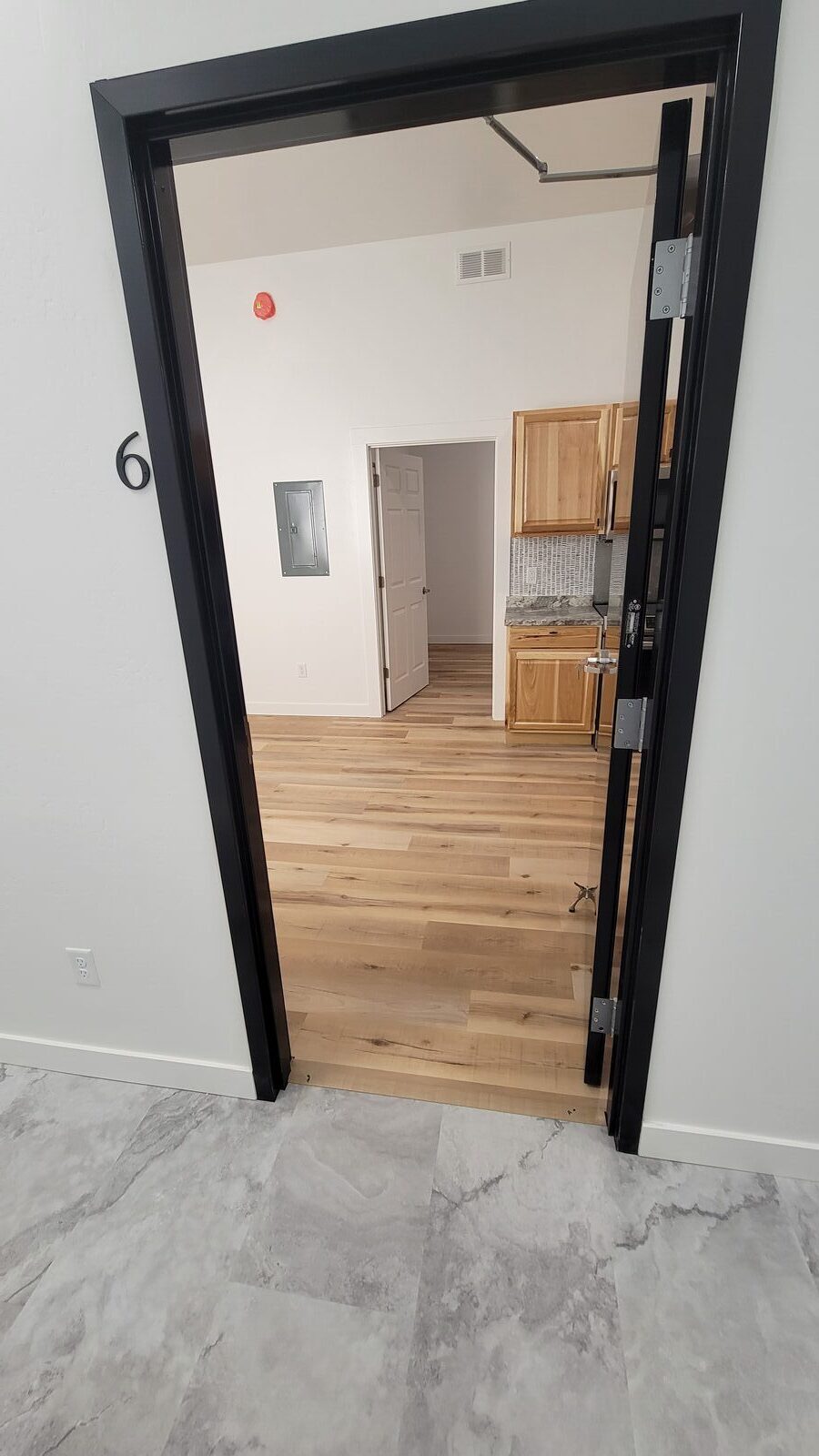 420 Main Apt 6 - Photo 1