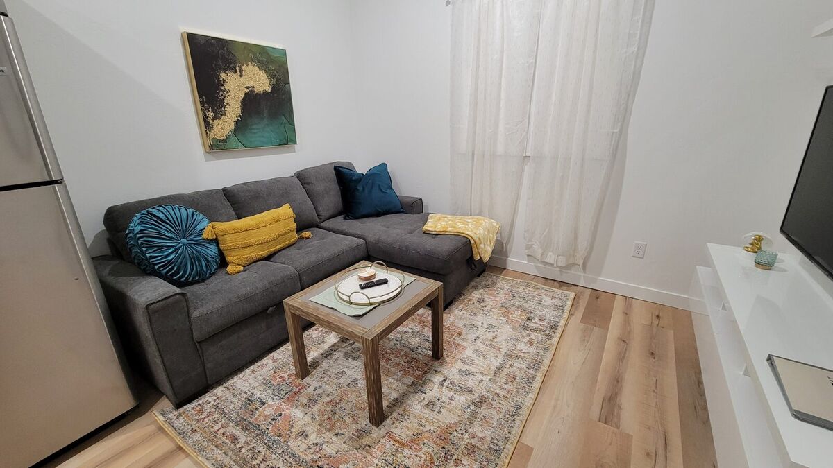 420 Main Apt 7 - Photo 1