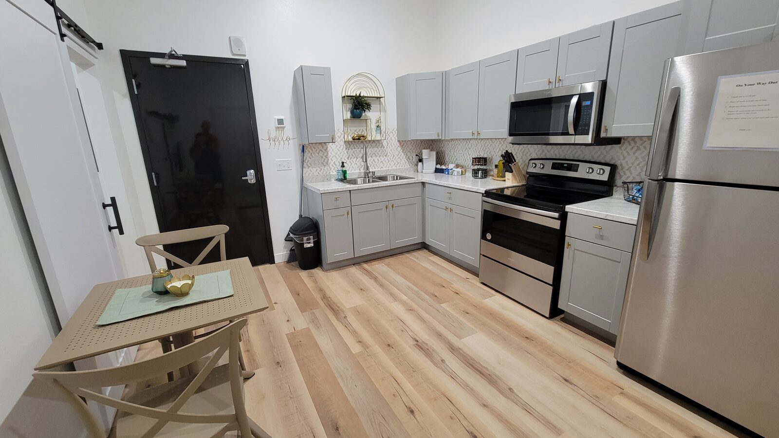 420 Main Apt 7 - Photo 3