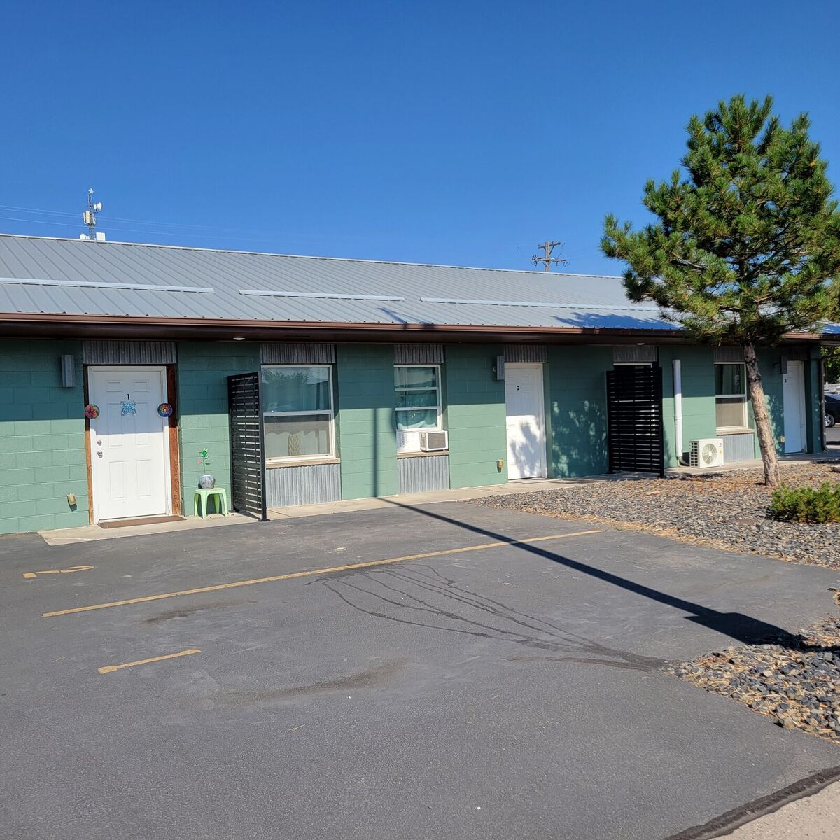 461 2nd S - Common Area