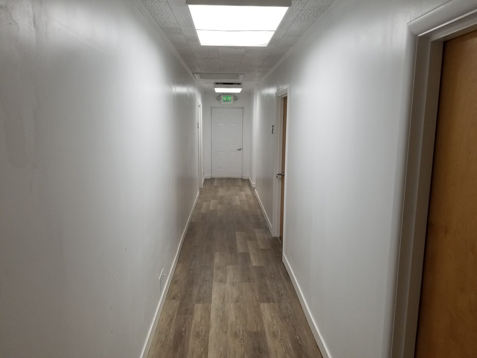 552 Shoup - Common Area