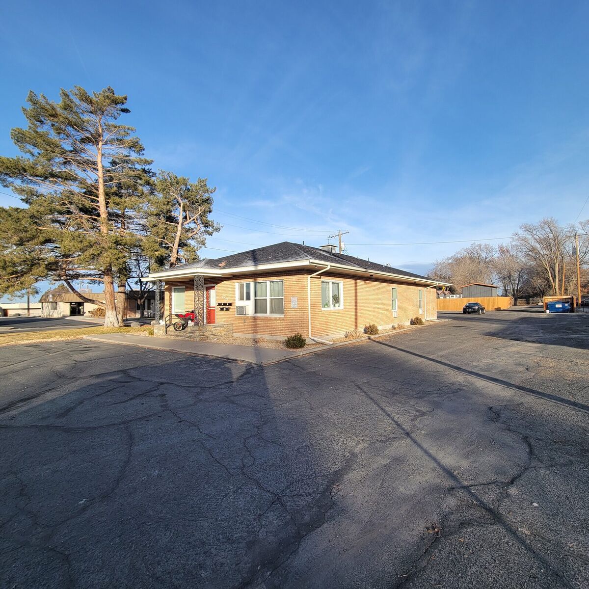 552 Shoup - Common Area