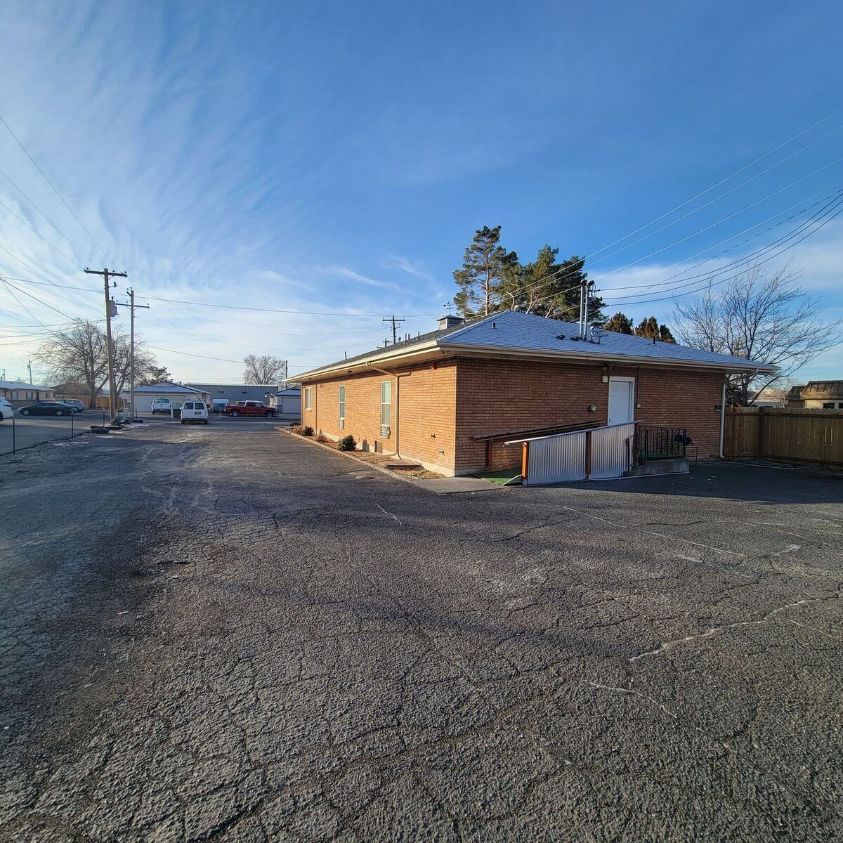552 Shoup - Common Area