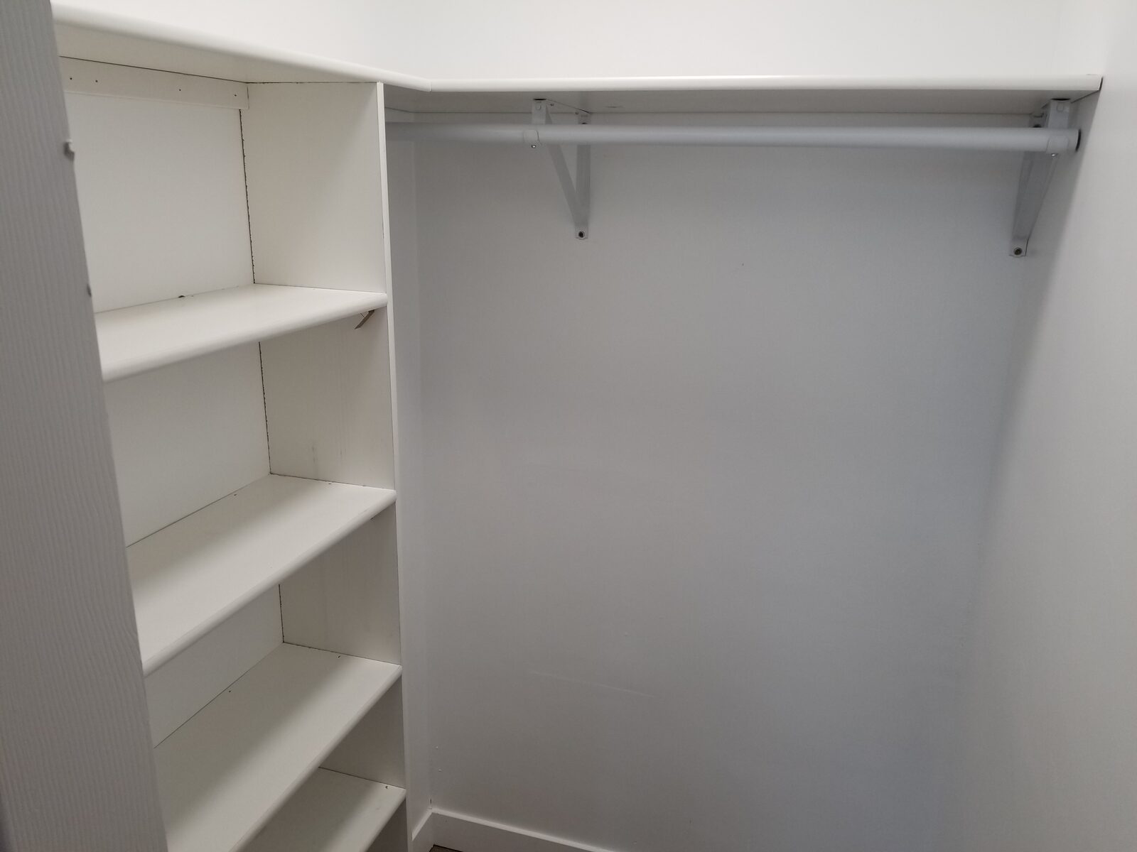 552 Shoup Apt 1 - Photo 4