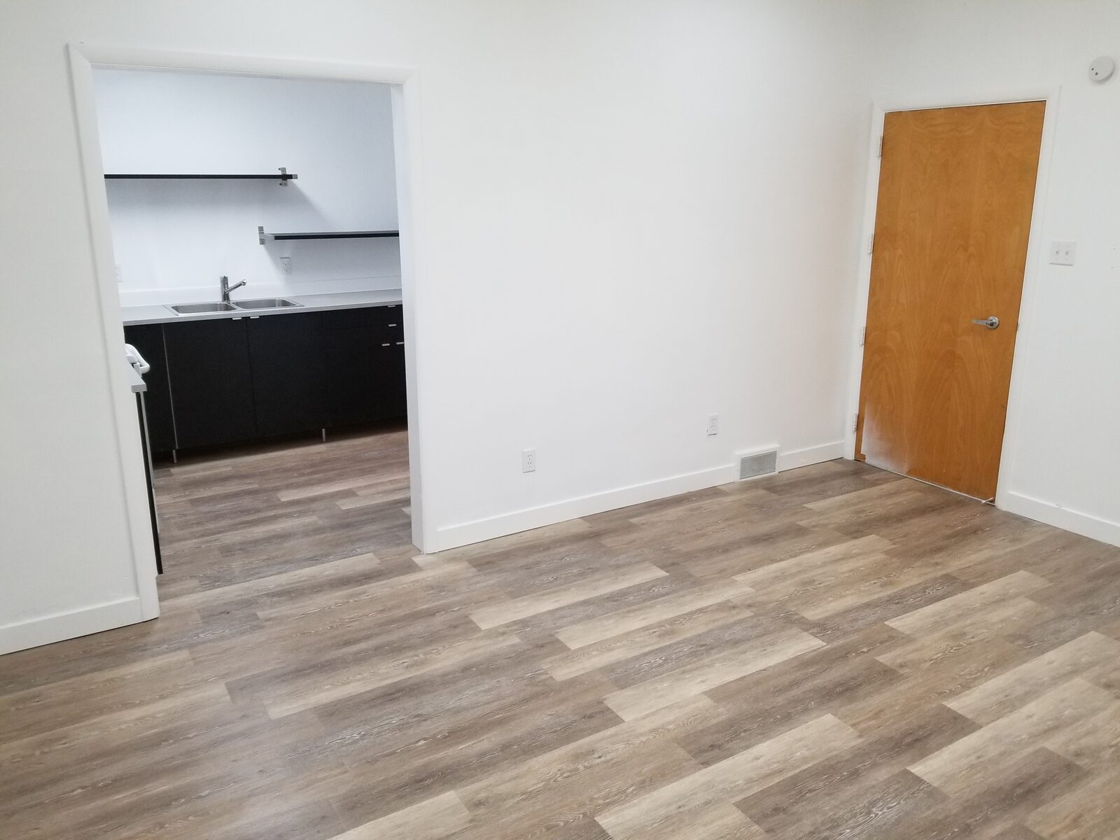 552 Shoup Apt 2 - Photo 1