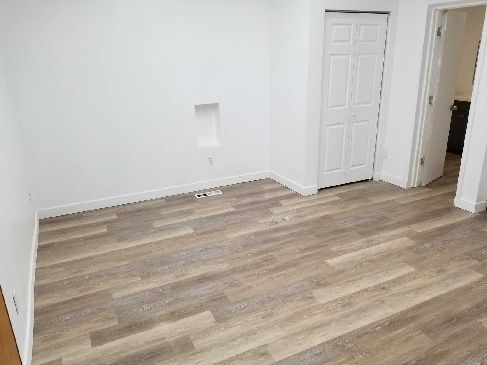 552 Shoup Apt 3 - Photo 1