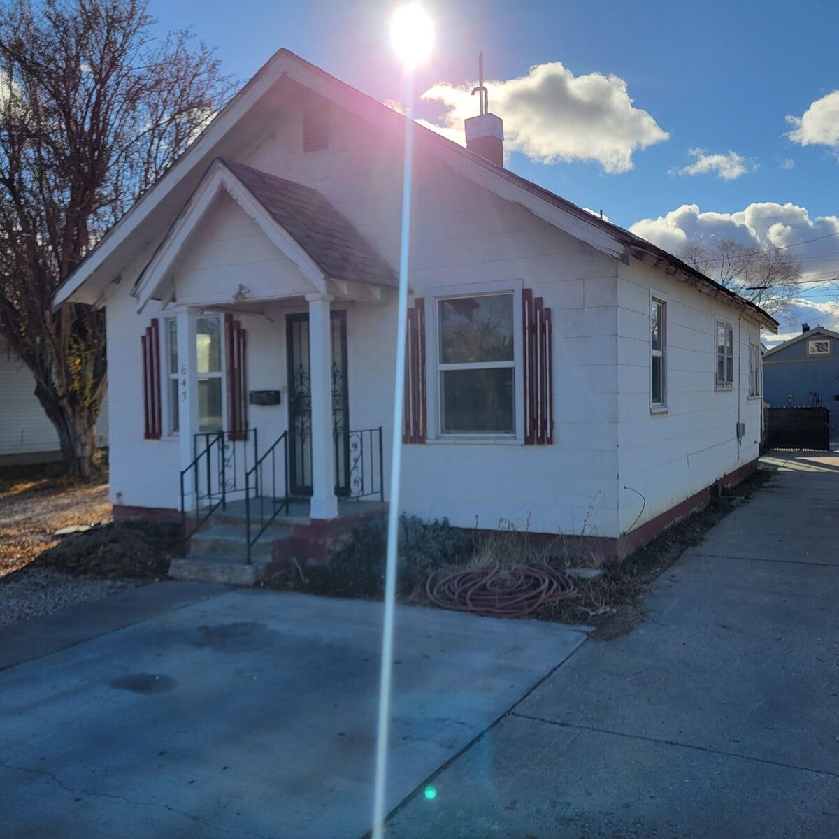 643 2nd Ave W - Photo 3
