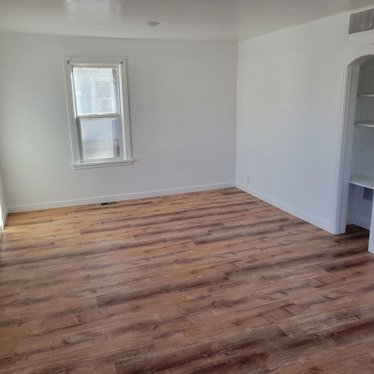 643 2nd Ave W - Photo 5