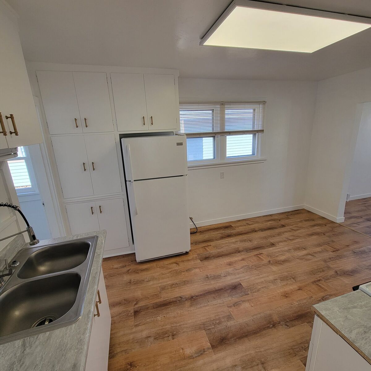 643 2nd Ave W - Photo 17