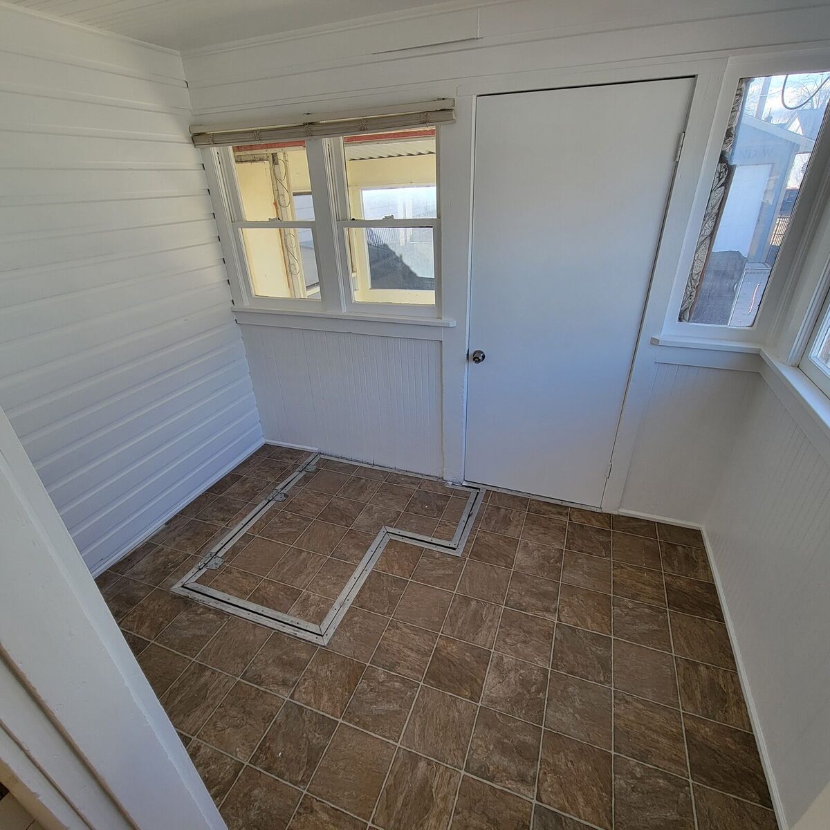 643 2nd Ave W - Photo 18