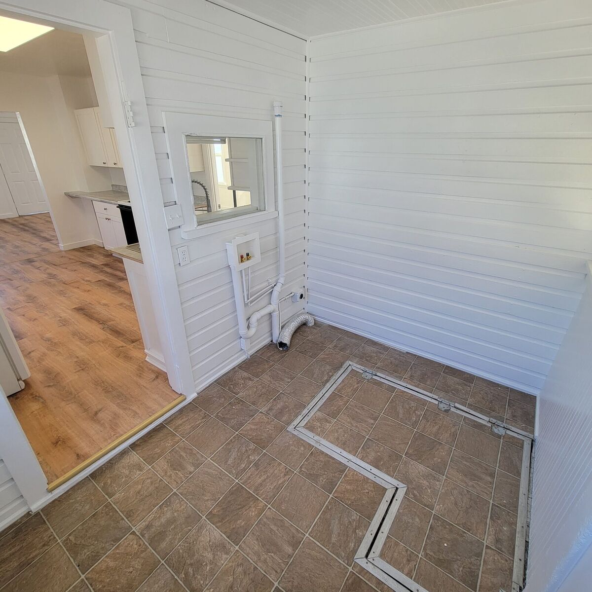 643 2nd Ave W - Photo 19